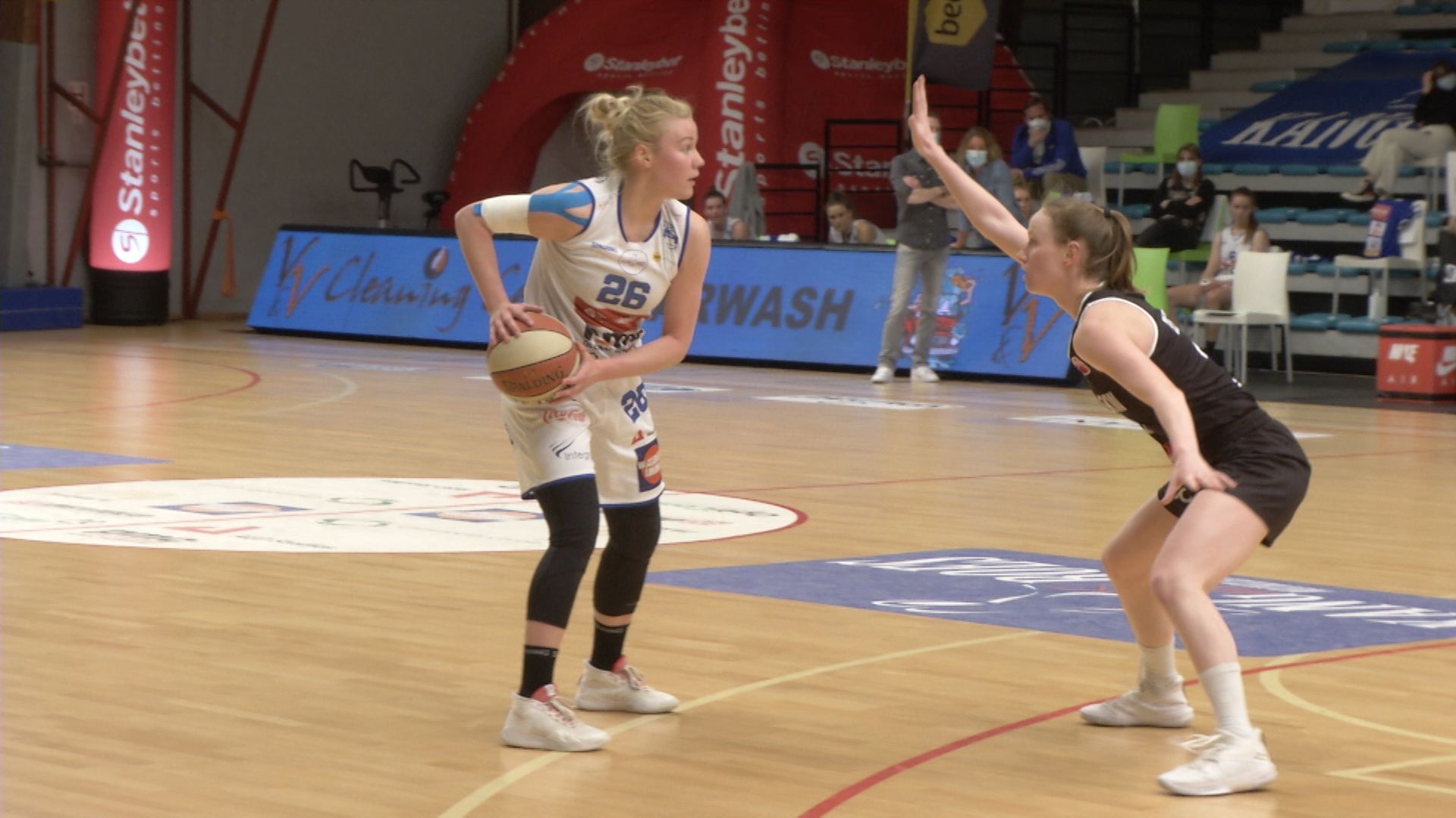 Vrouwen basketbal Kangoeroes Mechelen naar halve finales RTV